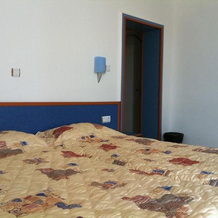 Ваканционно селище Русалка Hotel Камен бряг Стая снимка