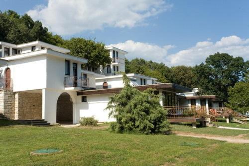 Ваканционно селище Русалка Hotel Камен бряг Екстериор снимка